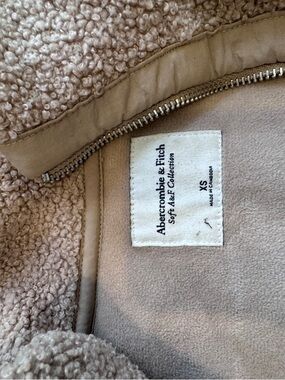Abercrombie & Fitch Women's Taupe/Cream Teddy Sherpa Jacket